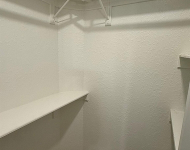5525 Main Street - Photo Thumbnail 15