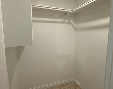 5525 Main Street - Photo Thumbnail 16