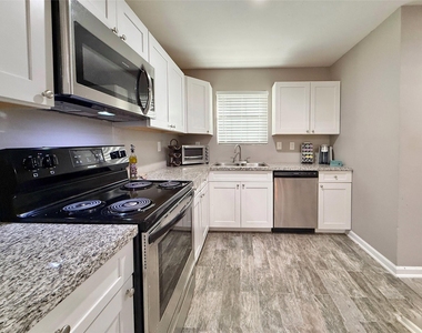 3487 Balboa Circle - Photo Thumbnail 20