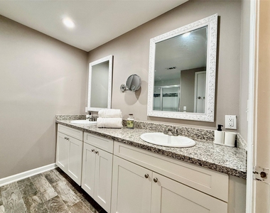 3487 Balboa Circle - Photo Thumbnail 29