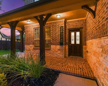 29114 Weldons Forest Court - Photo Thumbnail 15