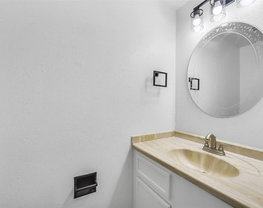 14703 Barryknoll Lane - Photo Thumbnail 11