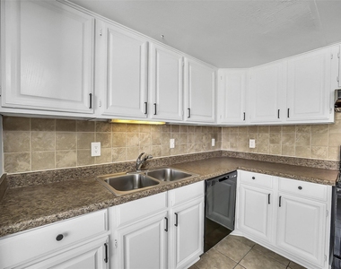 14703 Barryknoll Lane - Photo Thumbnail 9