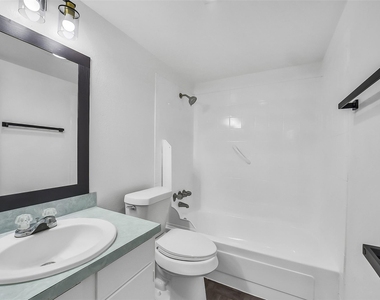 14703 Barryknoll Lane - Photo Thumbnail 18