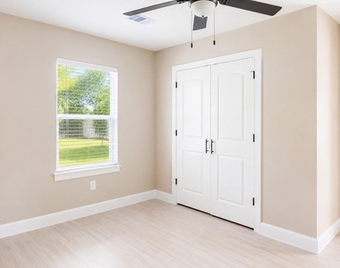 1206-b Pinewood Lane - Photo Thumbnail 10