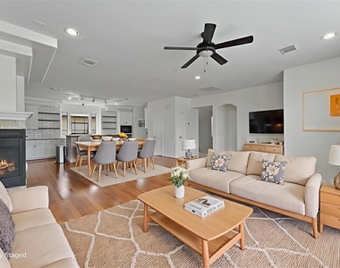 2402 Calumet Street - Photo Thumbnail 3