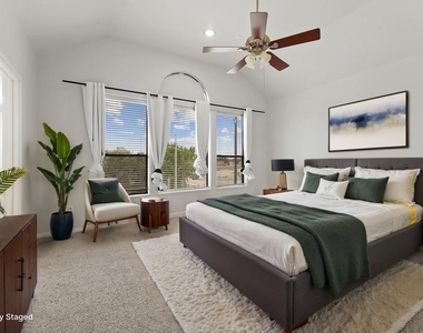 2402 Calumet Street - Photo Thumbnail 5