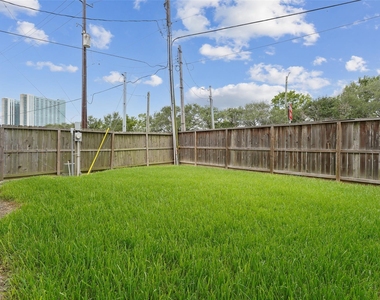 2402 Calumet Street - Photo Thumbnail 22