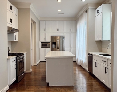 1107 Marconi Street - Photo Thumbnail 3