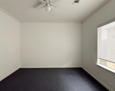1107 Marconi Street - Photo Thumbnail 5