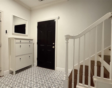 1107 Marconi Street - Photo Thumbnail 2