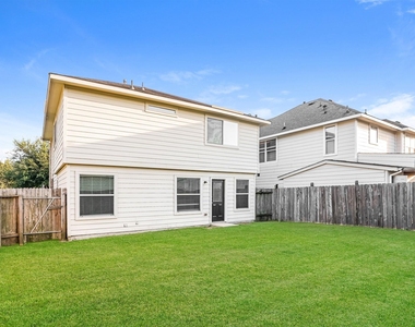 15210 Lucky Star Drive - Photo Thumbnail 2