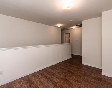 15210 Lucky Star Drive - Photo Thumbnail 7