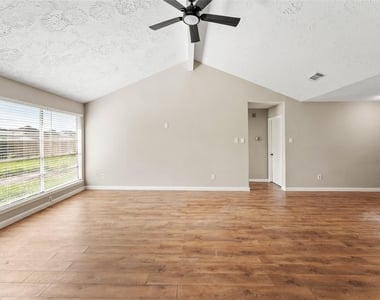2327 Rittenmore Drive - Photo Thumbnail 3