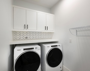 823 Aurora Street - Photo Thumbnail 21