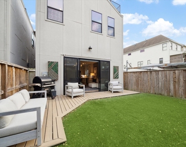 823 Aurora Street - Photo Thumbnail 1