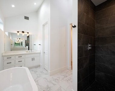 823 Aurora Street - Photo Thumbnail 18