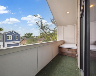 823 Aurora Street - Photo Thumbnail 14