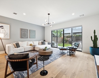 823 Aurora Street - Photo Thumbnail 5