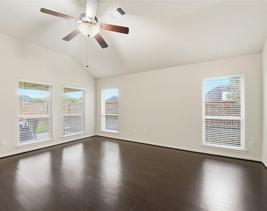 18751 Majestic Vista Lane - Photo Thumbnail 6