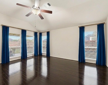 18751 Majestic Vista Lane - Photo Thumbnail 3