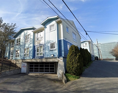 3125 Oakes Avenue - Photo Thumbnail 5