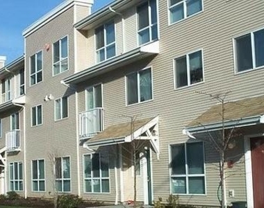 3125 Oakes Avenue - Photo Thumbnail 6