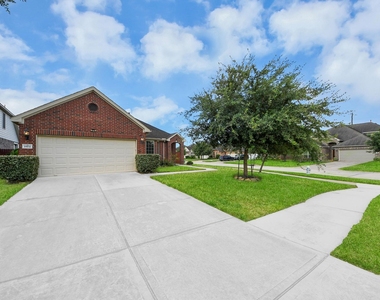 1902 Argos Drive - Photo Thumbnail 2