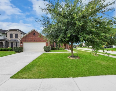 1902 Argos Drive - Photo Thumbnail 1