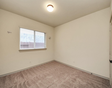1902 Argos Drive - Photo Thumbnail 40