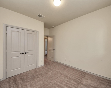 1902 Argos Drive - Photo Thumbnail 41
