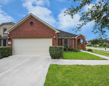 1902 Argos Drive - Photo Thumbnail 4