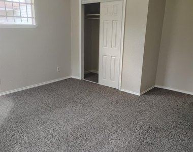 242 Bolden Street - Photo Thumbnail 10