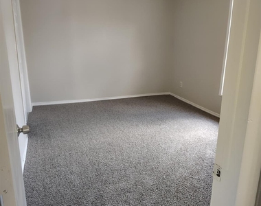 242 Bolden Street - Photo Thumbnail 8