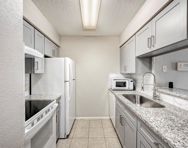 2120 El Paseo Street - Photo Thumbnail 5