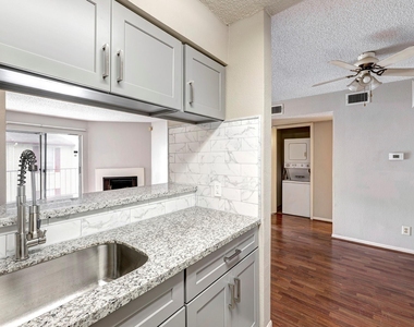 2120 El Paseo Street - Photo Thumbnail 6