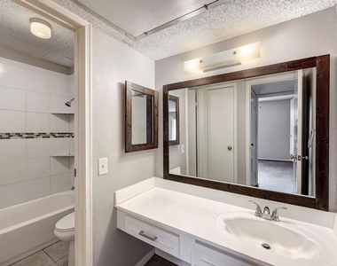 2120 El Paseo Street - Photo Thumbnail 10