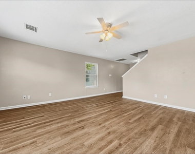 16311 Hayesford Lane - Photo Thumbnail 5