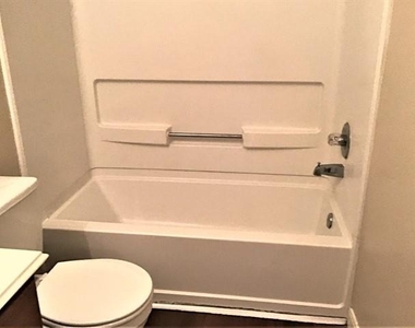 16311 Hayesford Lane - Photo Thumbnail 13