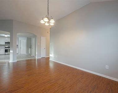 3214 Northgate Court - Photo Thumbnail 6