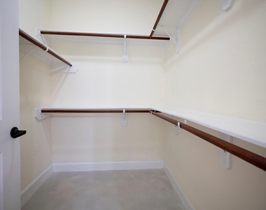 4210 Darter Street - Photo Thumbnail 10