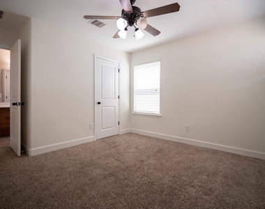 4210 Darter Street - Photo Thumbnail 12