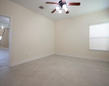 4210 Darter Street - Photo Thumbnail 8