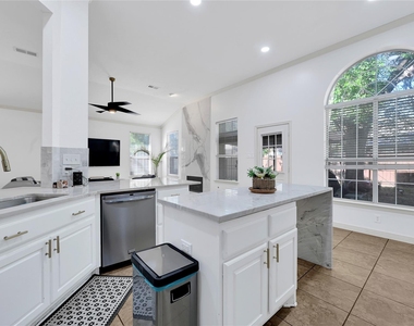 14902 Carolina Falls Lane - Photo Thumbnail 10