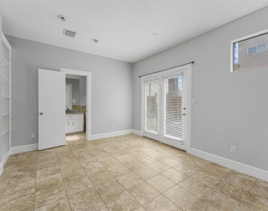 6132 Maxie Street - Photo Thumbnail 7