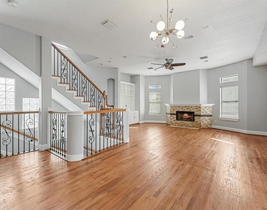 6132 Maxie Street - Photo Thumbnail 3