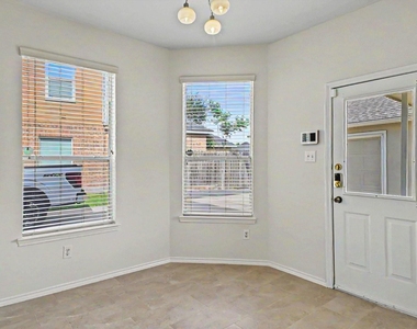 2615 Atwood Glen Lane - Photo Thumbnail 7