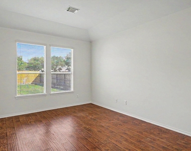 2615 Atwood Glen Lane - Photo Thumbnail 15