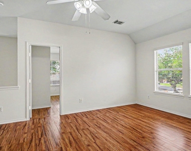 2615 Atwood Glen Lane - Photo Thumbnail 9