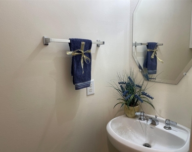 3704 Main Aspen Drive - Photo Thumbnail 8